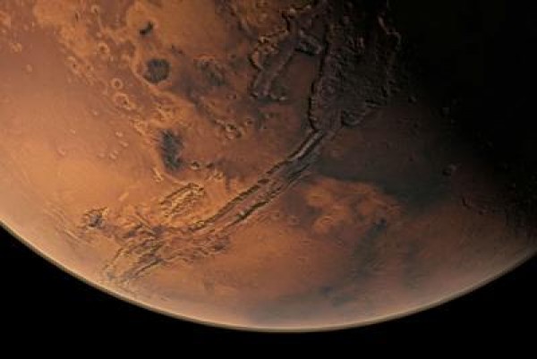 Laghi di acqua salata su Marte, la scoperta italiana