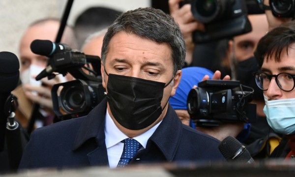 Matteo Renzi chiude a un&#039;alleanza con il Pd se ci sarà anche M5S