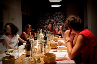 Home Restaurant: dal parlamento limiti, obblighi e divieti anacronistici per fermare il fenomeno