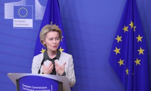 &quot;Tutti i Paesi Ue inizieranno le vaccinazioni lo stesso giorno&quot;, annuncia Von der Leyen  