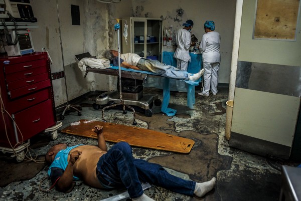 Escombros de Maduro: 1.557 pacientes murieron por falta de insumos en los últimos tres meses