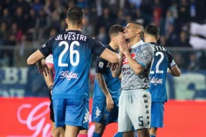 Napoli jugó para Juventus