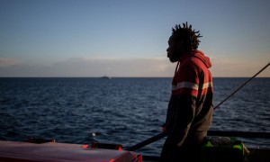 La nave Humanity 1 è arrivata nel porto di Catania: &quot;Sbarcati 144 dei 179 migranti a bordo&quot; 