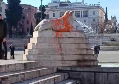 Blitz piazza del Popolo