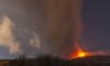 L&#039;Etna ribolle, boati e fontana di lava nella notte