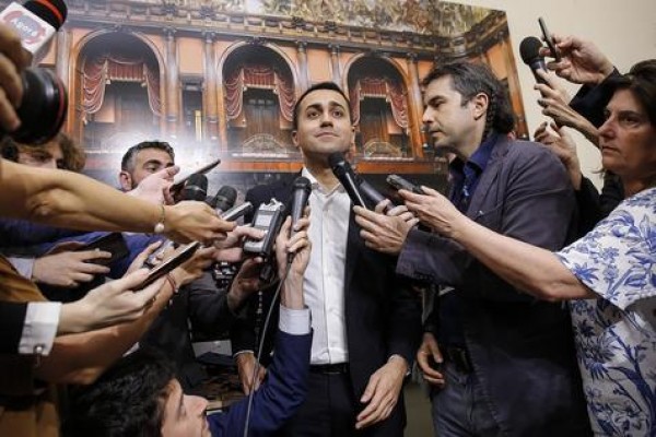 Di Maio plantea una salida Quirinale evalúa &quot;con gran atención&quot;, miradas sobre Salvini