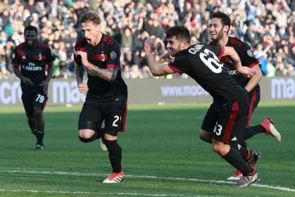 Milan golea 4-0 a Spal