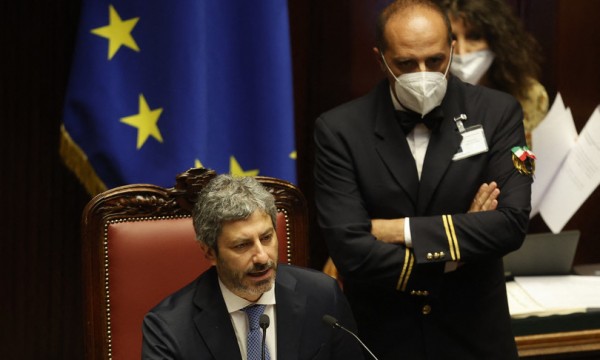 La Camera ripristina il tetto agli stipendi per i manager della Pa 