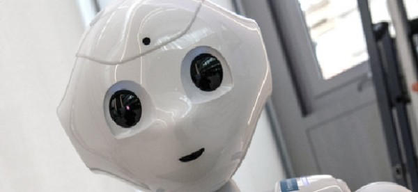 Vera, il robot che fa le selezioni del personale, dà lavoro non lo toglie