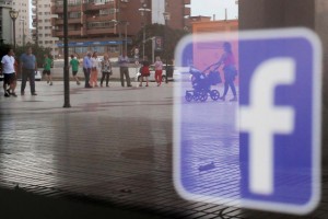 Italia sanciona a Facebook con 10 millones de euros por vender datos usuarios