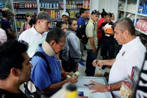 El “drama” de los puntos de venta en la víspera de Navidad en Venezuela