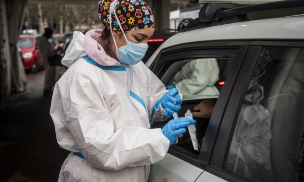 Coronavirus in Italia  93.157 nuovi casi e 375 morti, positività giù all&#039;11%: bollettino 5 Febbraio