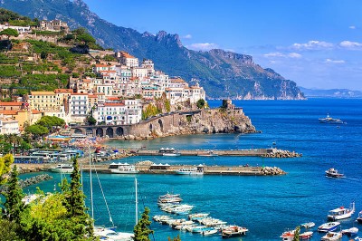 La Costa Amalfitana y sus pueblos: Amalfi, la primera y más grande  República Marinera