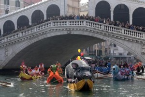 Fiesta Veneciana lanza el Carnaval Tradiciones y sabores en los canales venecianos