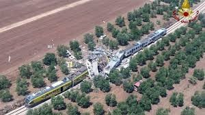 Asciende a 20 muertos el balance provisional en accidente de tren en Italia