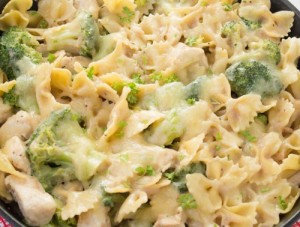 Cazuela de Pasta con pollo y brócoli