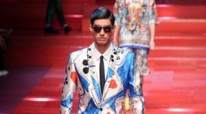 La chaqueta con motivos de naipes, lo nuevo de Dolce &amp; Gabbana
