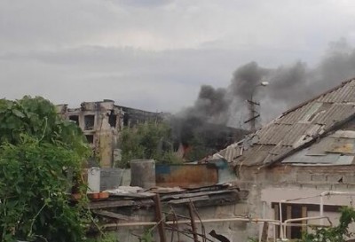 Ucraina, case in fiamme dopo i bombardamenti