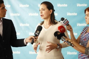 Maria Corina Machado condutora programa radio Contigo y lider de Vente Venezuela