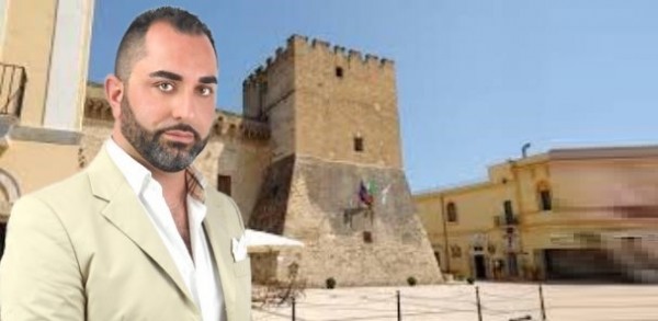 Taranto (Pulsano) - Il voltafaccia politico di Angelo Di Lena, secondo alcuni, lui risponde