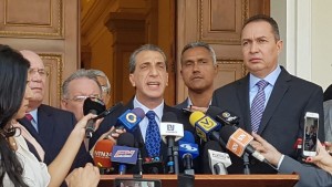 Biagio Pilieri y los diputatos de la fracción parlamentaria 16 de julio 