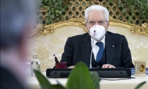 Mattarella ha convocato il Consiglio supremo di difesa per la crisi Ucraina