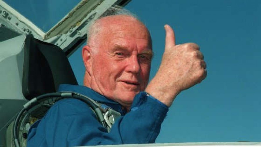 Addio a John Glenn, astronauta e politico, il primo americano in orbita