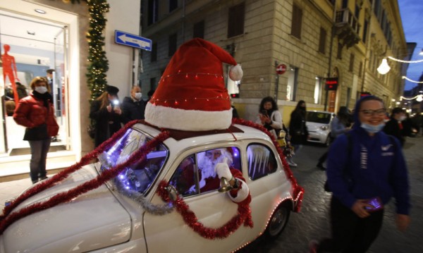 Le nuove regole per lo shopping di Natale a Roma
