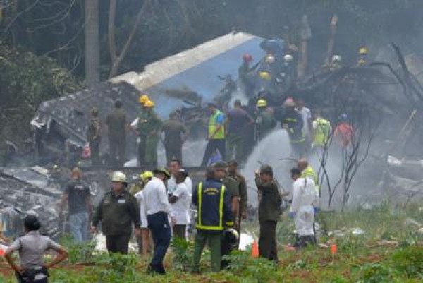 Cuba, aereo si schianta dopo il decollo