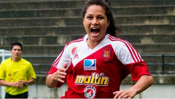 La venezolana Oriana Altuve hace historia en el fútbol colombiano (Video)