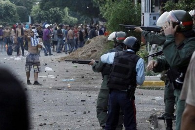 Venezuela - Le misure adottate hanno peggiorato la crisi, i Vescovi chiedono ai politici di ascoltare la gente