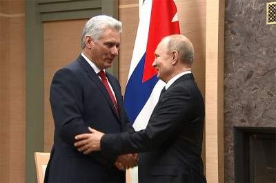  Il presidente russo Vladimir Putin e il presidente cubano Miguel Diaz-Canel Bermudez