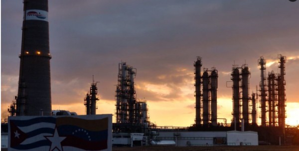 Rusia dice que no custodiará los buques que llevan petróleo a Cuba desde Venezuela