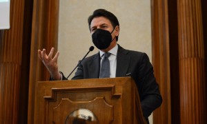 Il M5s chiede discussione e voto parlamentare sulla linea del governo sull&#039;Ucraina