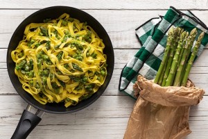 Tagliatelle con espárragos