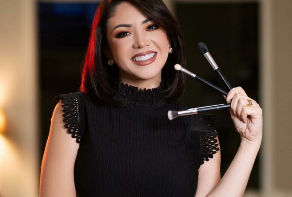 La makeup artist Yamileth Paduani, directora de maquillaje del Miss Universo