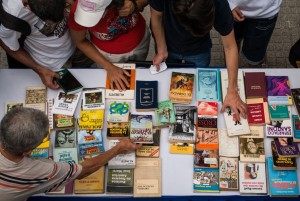 Edición especial de Cambalache de libros  se realiza en la Plaza Francia de Altamira