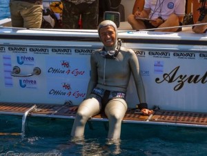 Apnea su due pinne, record mondiale della sarda Chiara Obino