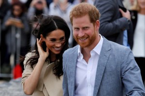 Miles de fans reciben a Harry y a Meghan en Melbourne