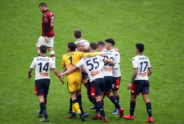 Caída del Milan ante Genoa