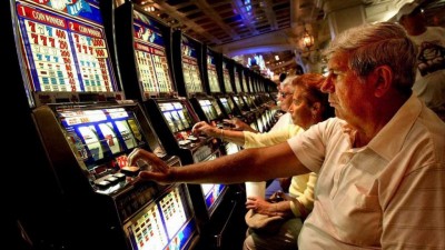 Cuneo - I Comuni della Granda limitano l’orario di accesso alle slot machine