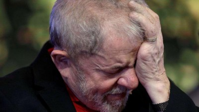 L&#039;ex presidente brasiliano Lula condannato a 12 anni e un mese per corruzione 