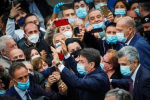 Coronavirus, Conte: &#039;Proporremo proroga dello stato d&#039;emergenza&#039; Speranza: &#039;Resistere 7-9 mesi&#039;