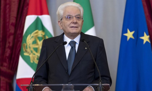 &quot;Numeri intollerabili sulla violenza contro le donne, è il fallimento della società&quot;. Ha detto Mattarella