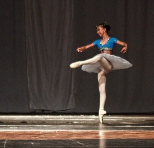 Juliana Cuevas, ganadora del Grand Prix infantil (en foto) y obtuvo la tercera puntuación más alta de toda la competencia (7.5) , además de ganar  plata en Clásico y Contemporáneo.Adrián García ganó el primer lugar en las categorías; Clásico Senior, Contemporáneo Senior y  Pas de Deux