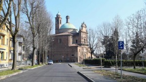 Italia establece un cordón sanitario en las ciudades afectadas y prohíbe la salida de sus habitantes Más de 133 casos