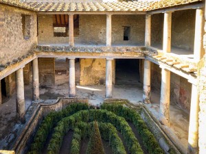 Tras 40 años reabre Casa de los Amantes en Pompeya