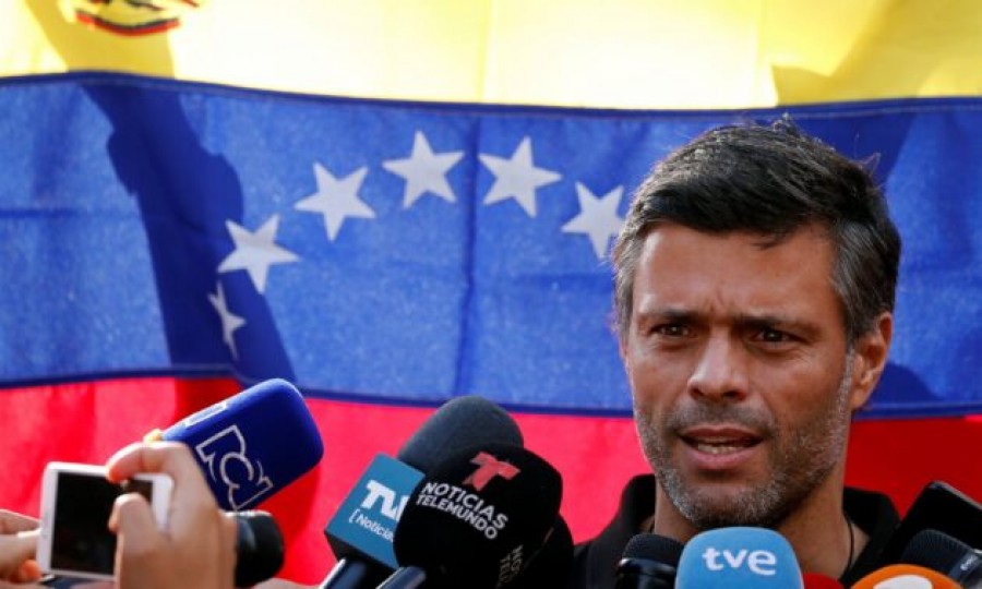 Leopoldo López abandona la embajada española en Caracas