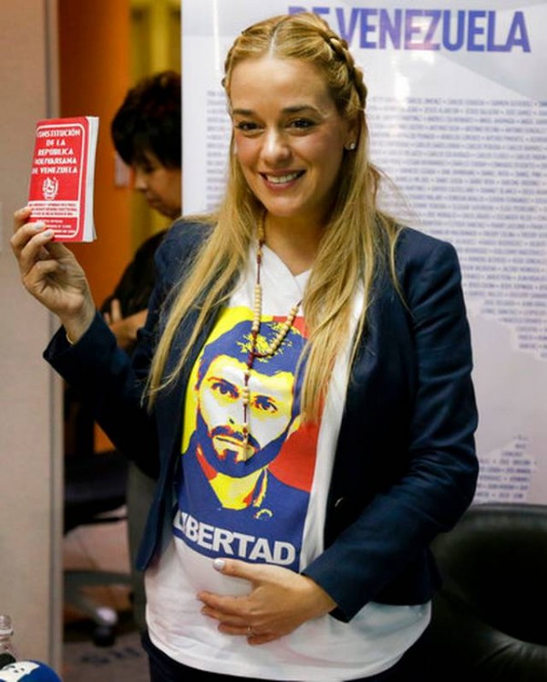 La italovenezuelana Lilian Tintori moglie oppositore Leopoldo Lopez è al terzo mese di gravidanza