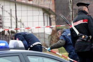 Torino, consulente finanziario legato e ucciso in auto